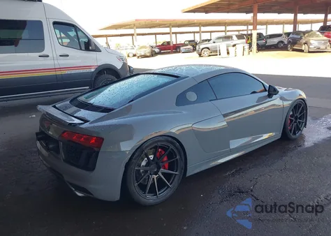 2018 Audi R8 5.2 V10 from USA, damaged, VIN WUABAAFX5J7902204